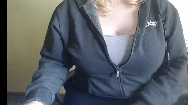 LunoviaXL online show from 1, 11, 2025