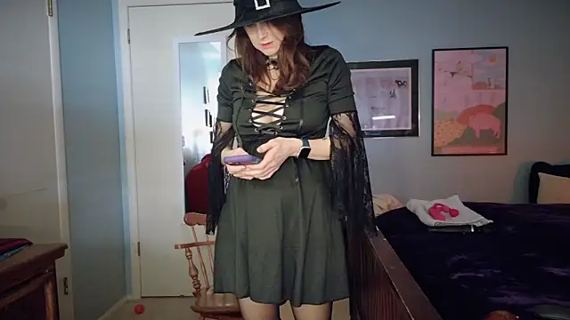 MommyGoddessL online show from 31, 10, 2025