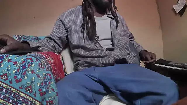 EYEzIAM online show from 17, 12, 2025