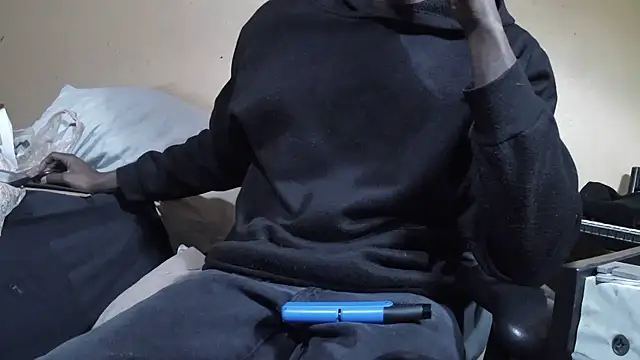 EYEzIAM online show from 4, 2, 2026