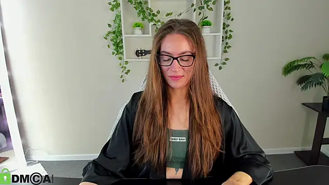 Agnes Wells online show from 6, 11, 2025