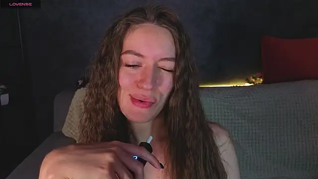 Agnes Wells online show from 3, 6, 2026