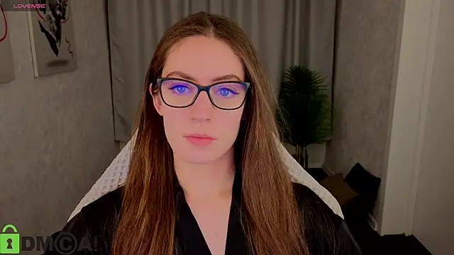 Agnes Wells online show from 25, 11, 2025