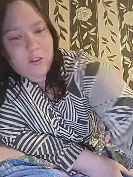 Feuchtekitty92xh online show from 11, 10, 2025