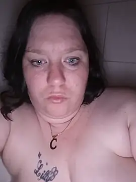 Feuchtekitty92xh online show from 25, 10, 2025