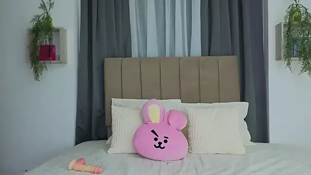 Penelophe01 online show from 21, 4, 2026