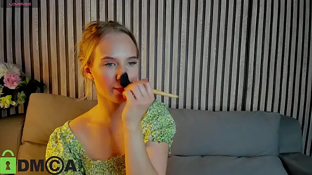 Casey Sweeet online show from 21, 10, 2025