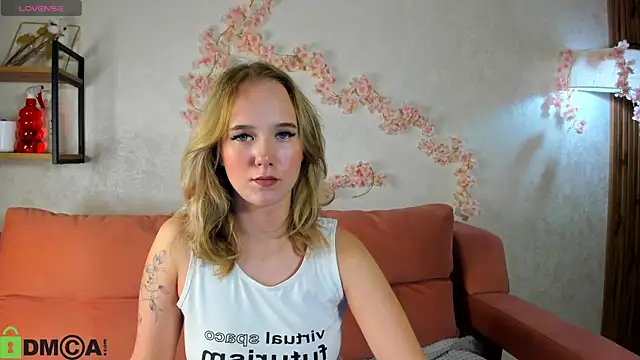 Casey Sweeet online show from 24, 9, 2025