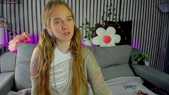 Casey Sweeet online show from 12, 3, 2026