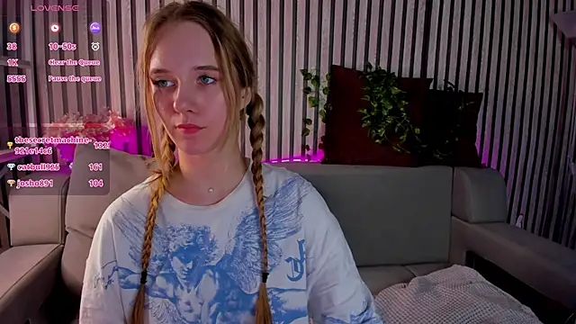 Casey Sweeet online show from 21, 4, 2026