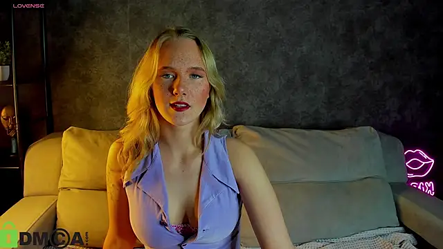 Casey Sweeet online show from 8, 10, 2025