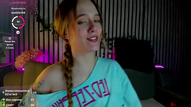 Casey Sweeet online show from 19, 2, 2026