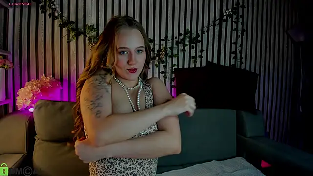 Casey Sweeet online show from 15, 2, 2026