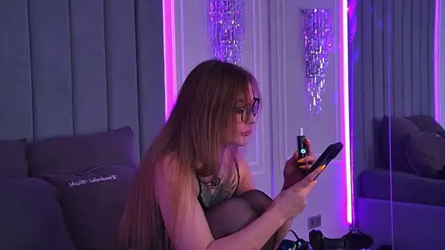 Snapshot of AriWild chatting on 27, 7, 2026 AriWild online show from 27, 7, 2026