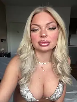 Snapshot of _Lilly_angel chatting on 13, 5, 2026 Lilly angel online show from 13, 5, 2026