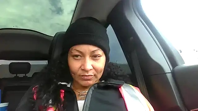 Flossee online show from 12, 11, 2025