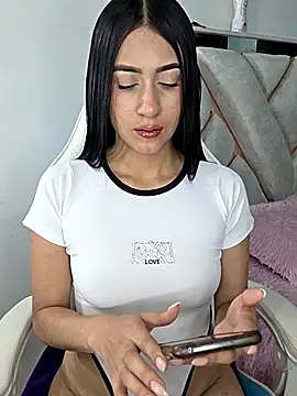 isabela l online show from 15, 5, 2026