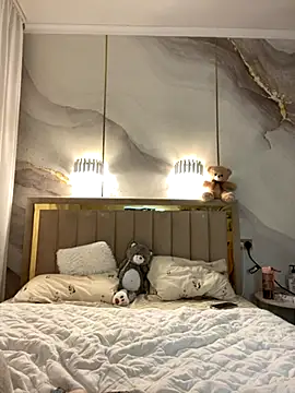 TiffaNoel online show from 1, 12, 2025