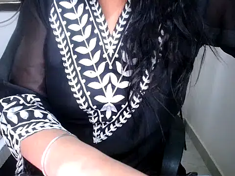Snapshot of Roshi_Love chatting on 24, 4, 2026 Roshi Love online show from 24, 4, 2026