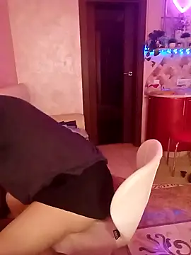 SquirtMilf00 online show from 24, 3, 2026