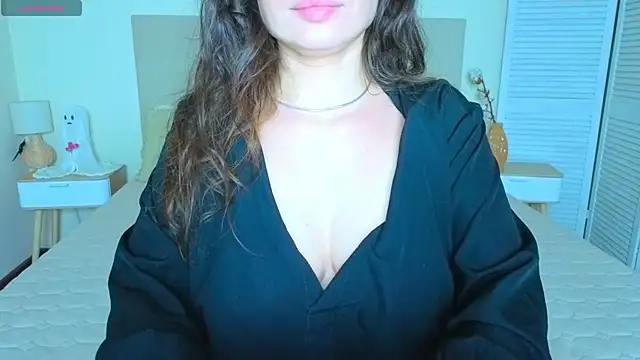 Snapshot of Erika_bestboobs chatting on 26, 11, 2025 Erika bestboobs online show from 26, 11, 2025