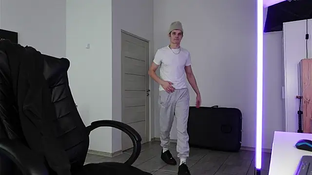 Snapshot of Mark_Karson chatting on 18, 10, 2025 Mark Karson online show from 18, 10, 2025