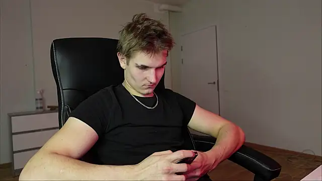 Snapshot of Mark_Karson chatting on 15, 11, 2025 Mark Karson online show from 15, 11, 2025