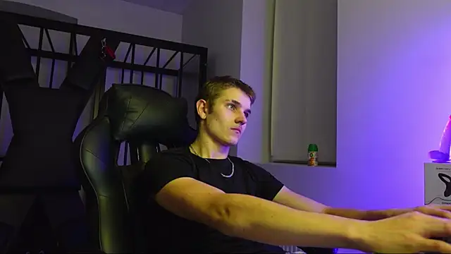 Snapshot of Mark_Karson chatting on 16, 10, 2025 Mark Karson online show from 16, 10, 2025