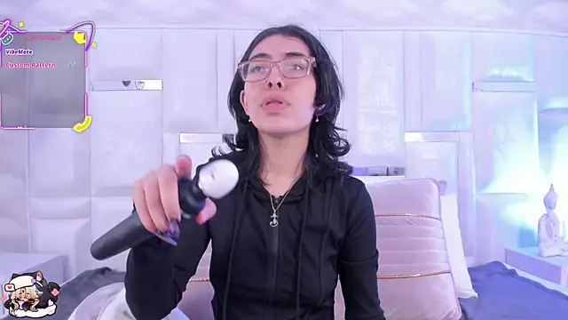 Im Molly Angel online show from 9, 11, 2025