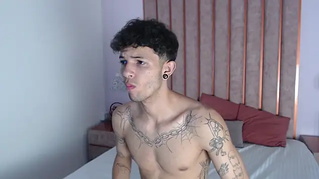 Enzo Hunter online show from 4, 10, 2025