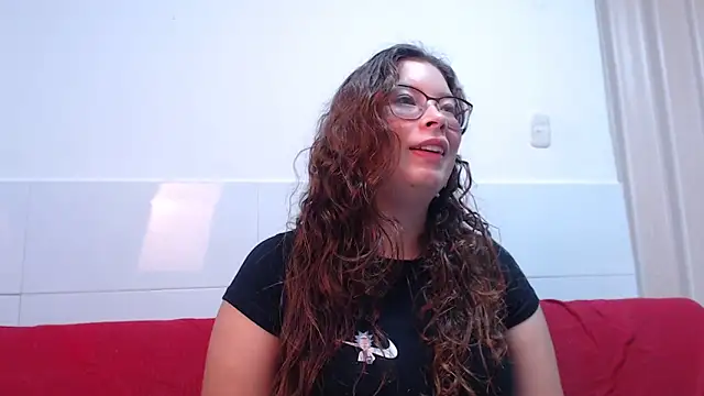 Snapshot of zoewhite2 chatting on 25, 10, 2025 zoewhite2 online show from 25, 10, 2025