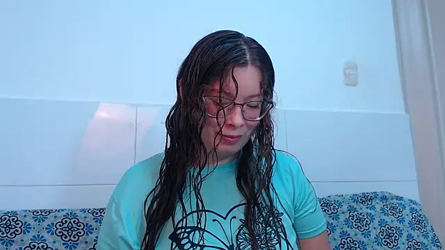 Snapshot of zoewhite2 chatting on 29, 11, 2025 zoewhite2 online show from 29, 11, 2025