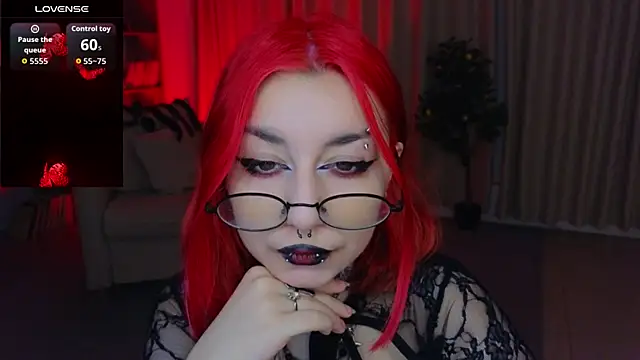 Snapshot of Mistress__Marcelline chatting on 4, 7, 2026 Mistress Marcelline online show from 4, 7, 2026