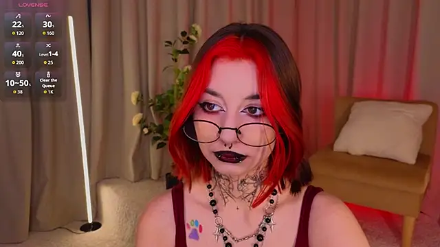 Snapshot of Mistress__Marcelline chatting on 8, 5, 2026 Mistress Marcelline online show from 8, 5, 2026