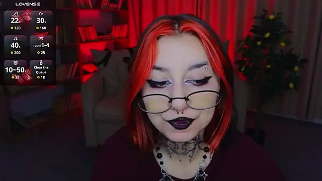 Snapshot of Mistress__Marcelline chatting on 26, 5, 2026 Mistress Marcelline online show from 26, 5, 2026