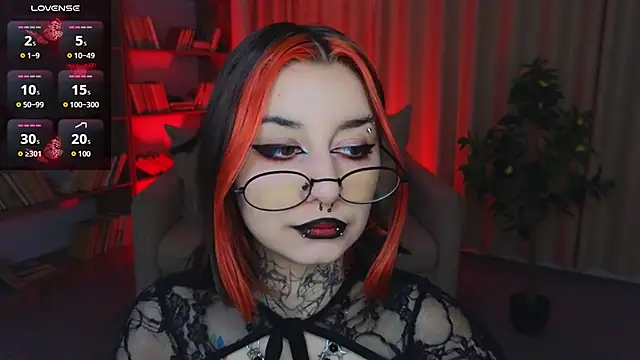 Snapshot of Mistress__Marcelline chatting on 2, 6, 2026 Mistress Marcelline online show from 2, 6, 2026