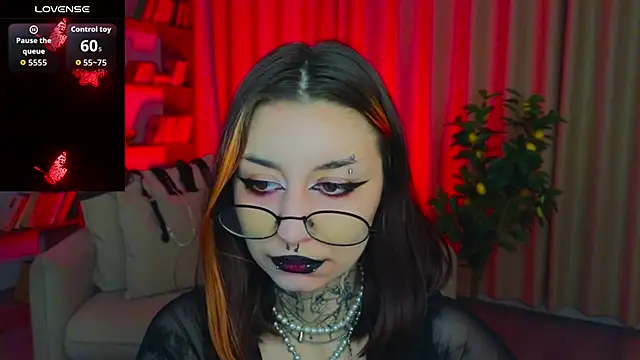 Snapshot of Mistress__Marcelline chatting on 25, 4, 2026 Mistress Marcelline online show from 25, 4, 2026