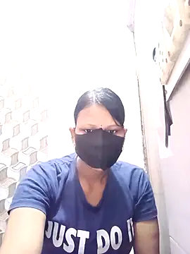 Snapshot of varnika chatting on 24, 10, 2025 varnika online show from 24, 10, 2025