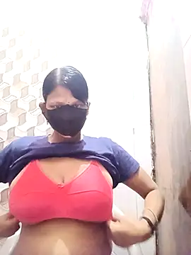 Snapshot of varnika chatting on 15, 9, 2025 varnika online show from 15, 9, 2025