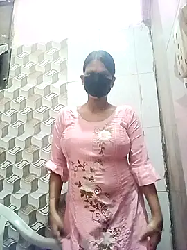 Snapshot of varnika chatting on 9, 9, 2025 varnika online show from 9, 9, 2025