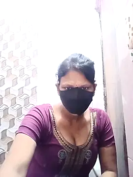 Snapshot of varnika chatting on 13, 9, 2025 varnika online show from 13, 9, 2025