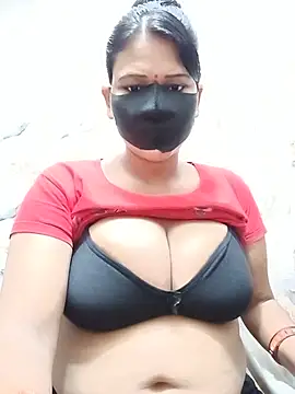 Snapshot of varnika chatting on 5, 7, 2026 varnika online show from 5, 7, 2026