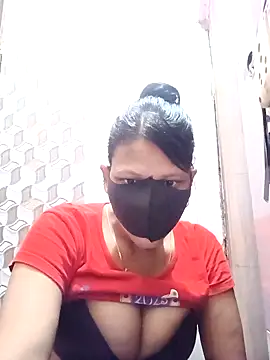 Snapshot of varnika chatting on 1, 11, 2025 varnika online show from 1, 11, 2025