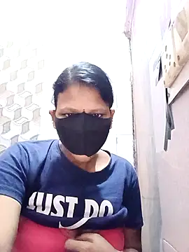 Snapshot of varnika chatting on 9, 10, 2025 varnika online show from 9, 10, 2025