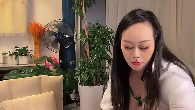 Snapshot of B-Yaya chatting on 5, 5, 2026 B-Yaya online show from 5, 5, 2026