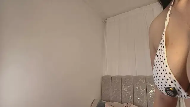 Snapshot of IsabelCortes chatting on 13, 7, 2026 IsabelCortes online show from 13, 7, 2026