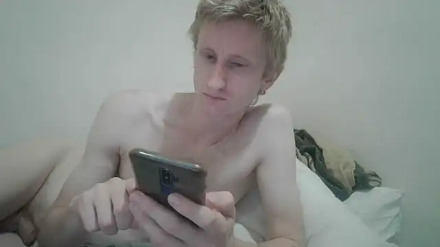 Snapshot of tcute0 chatting on 29, 4, 2026 tcute0 online show from 29, 4, 2026