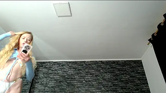 DeeA Blondy online show from 11, 10, 2025