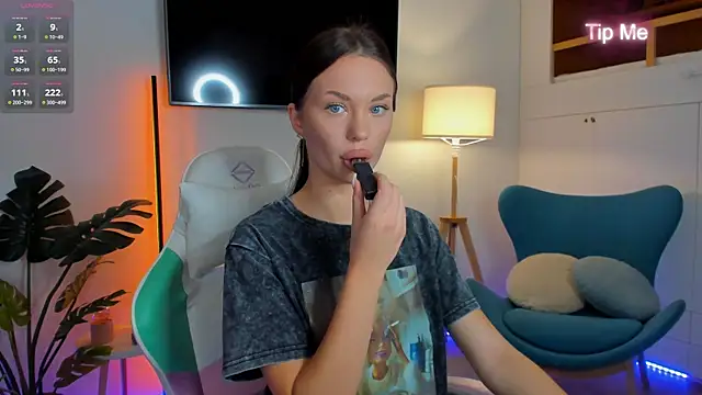 Snapshot of Cherry___Kiss chatting on 3, 5, 2026 Cherry Kiss online show from 3, 5, 2026