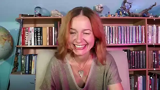 Snapshot of Foxilady357 chatting on 19, 9, 2025 Foxilady357 online show from 19, 9, 2025